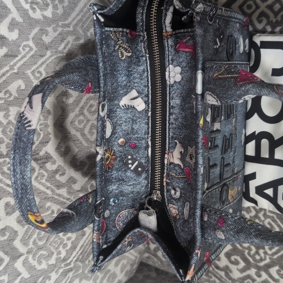 NWT Marc Jacobs Trompe L'Oeil Trinket Canvas Tote Bag Small - Picture 3 of 7